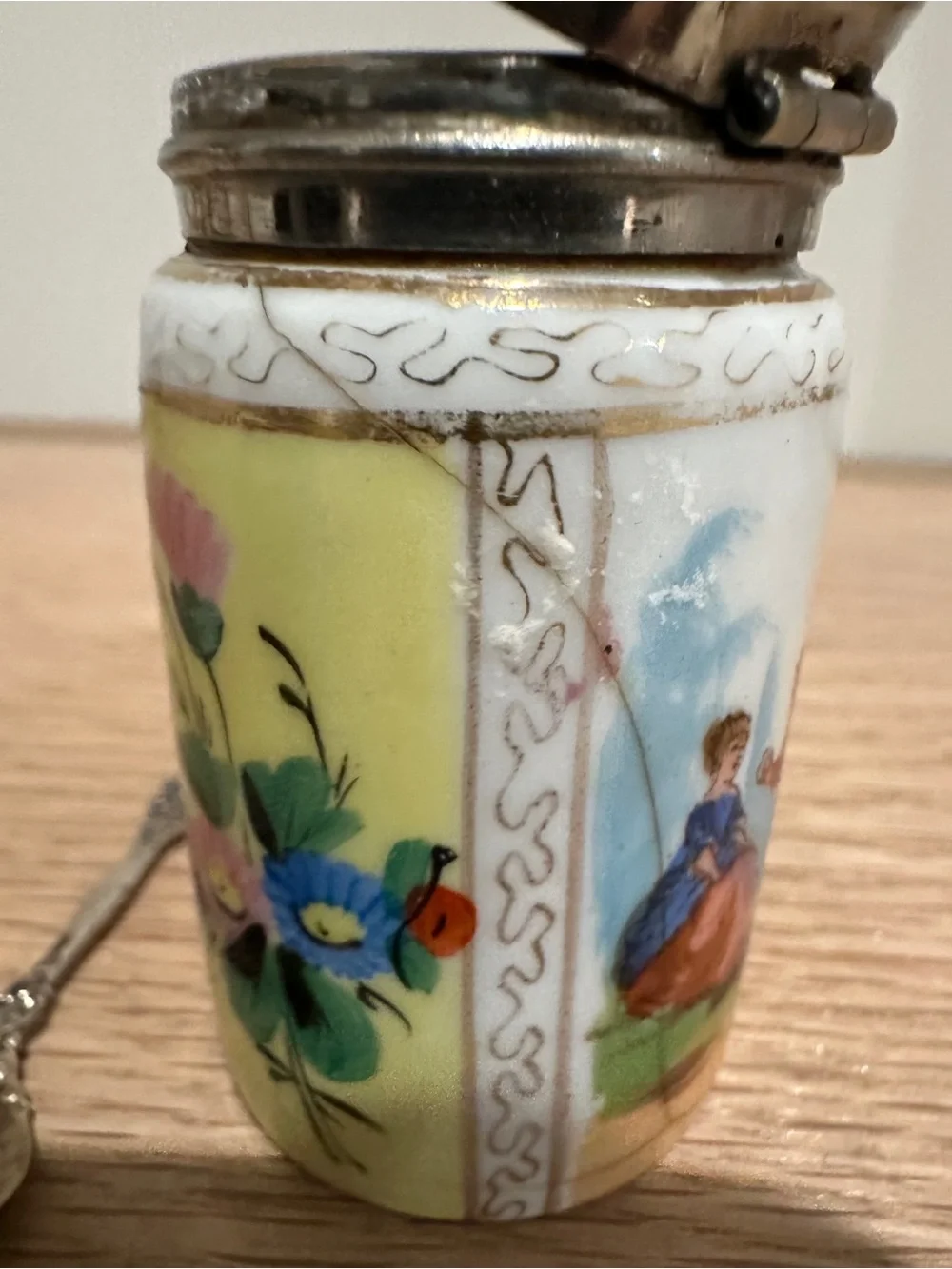 N/A charming porcelain
